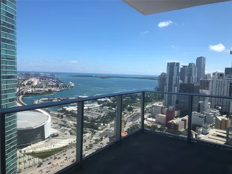 851 NE 1st Avenue Miami FL 33132