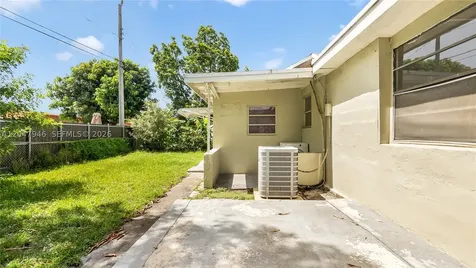 19200 NW 44th Avenue Miami Gardens FL 33055