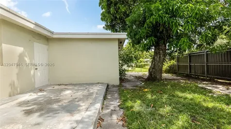 19200 NW 44th Avenue Miami Gardens FL 33055