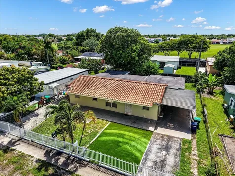 19200 NW 44th Avenue Miami Gardens FL 33055