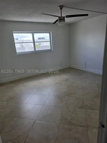 40 NW 87th Avenue Miami FL 33172