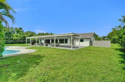 22421 SW 184th Avenue Miami FL 33170