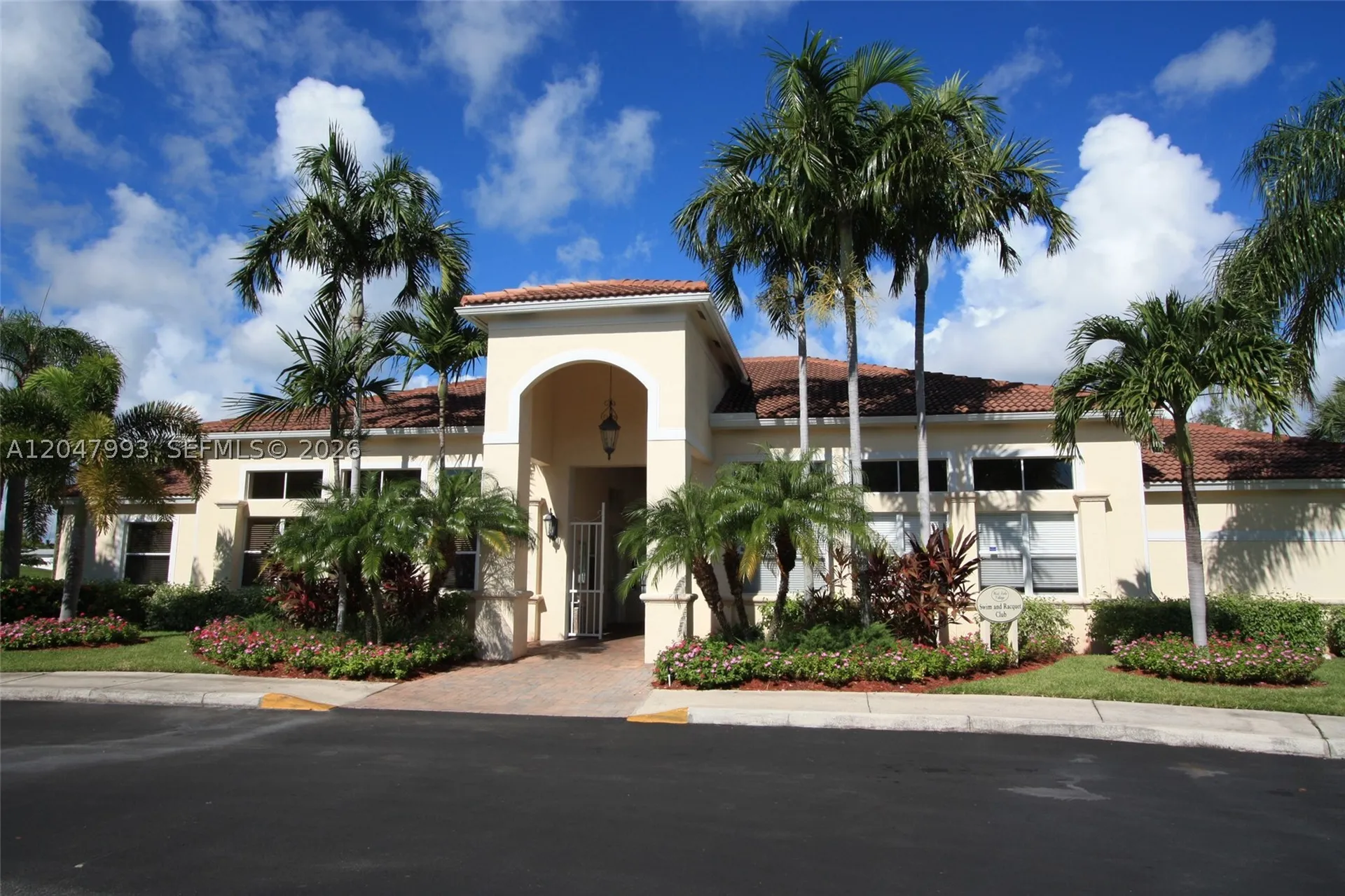1595 Seagrape Way Hollywood FL 33019