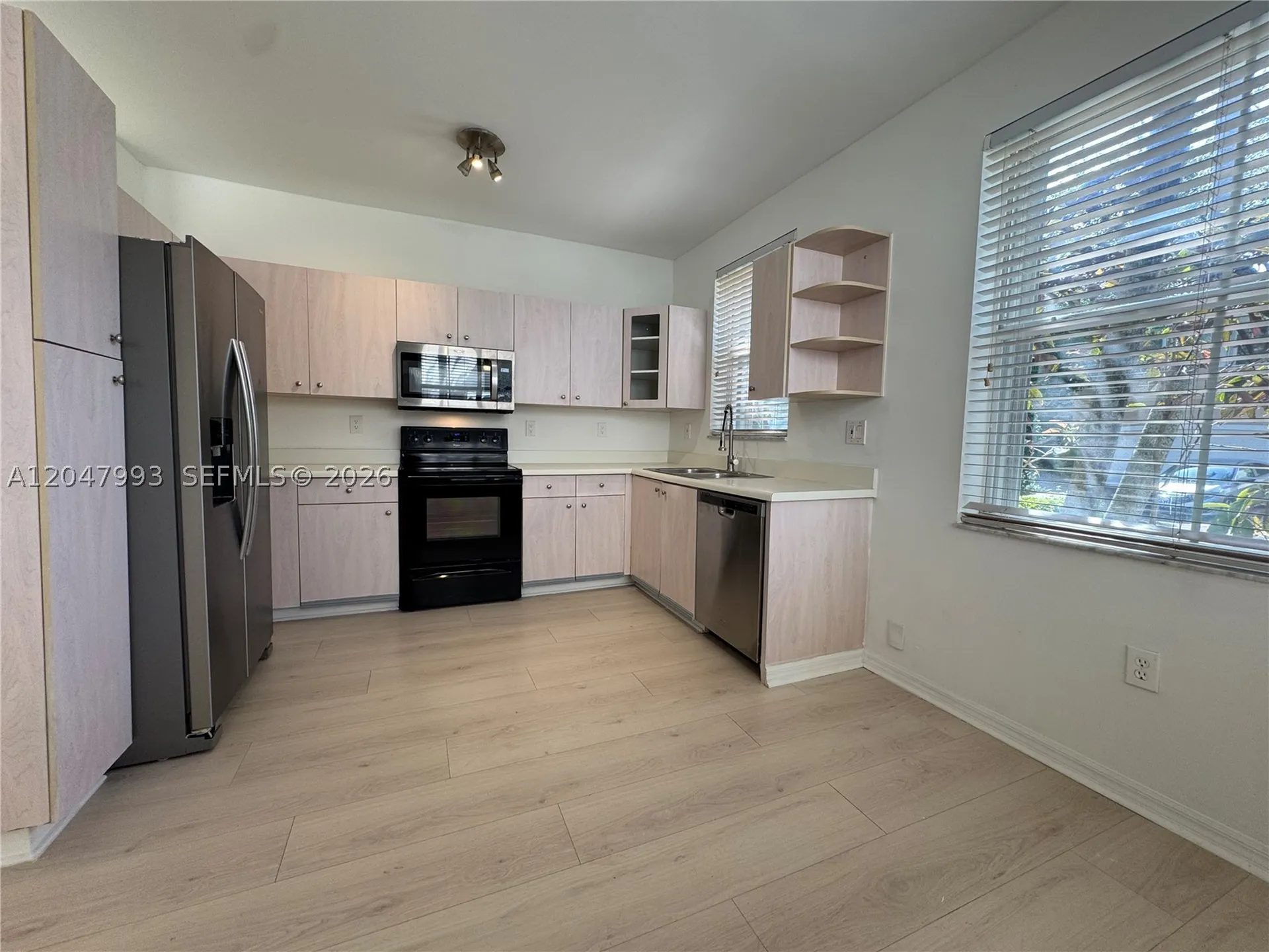 1595 Seagrape Way Hollywood FL 33019