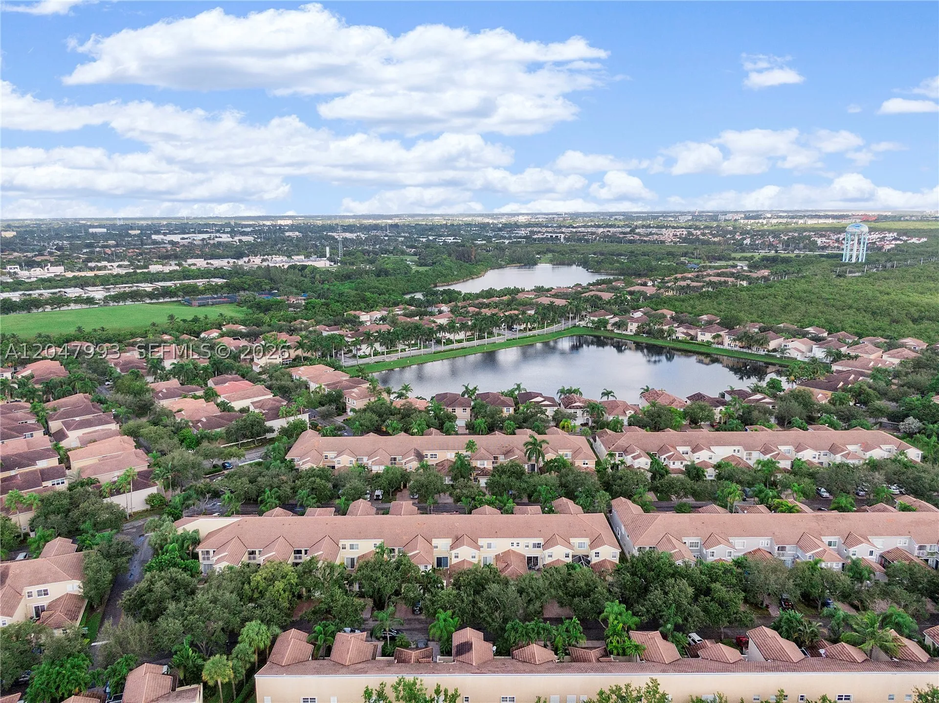 1595 Seagrape Way Hollywood FL 33019