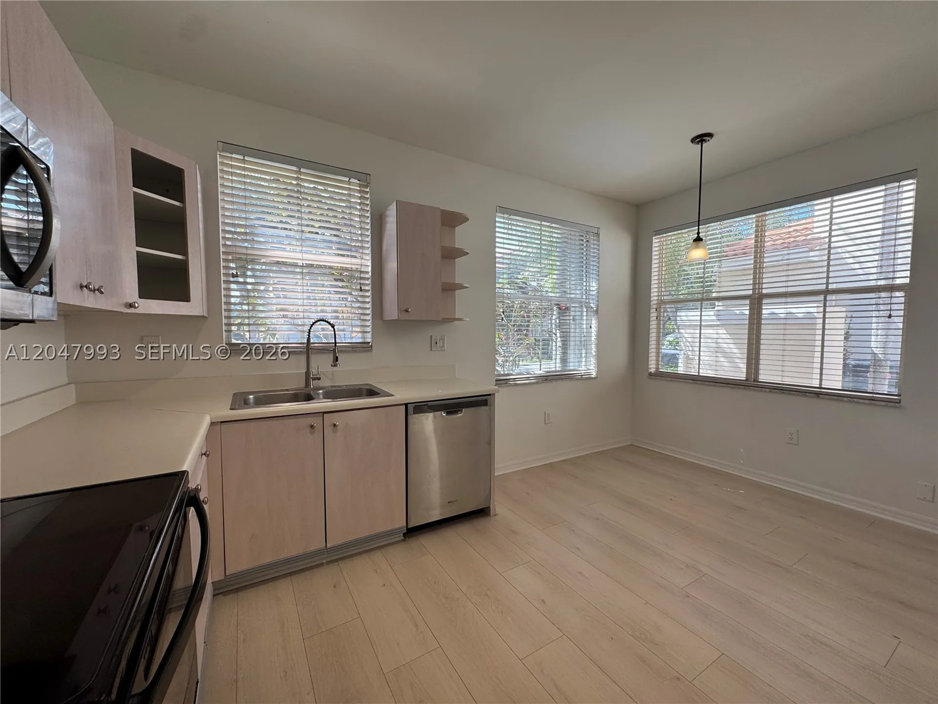 1595 Seagrape Way Hollywood FL 33019