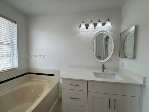 1595 Seagrape Way Hollywood FL 33019