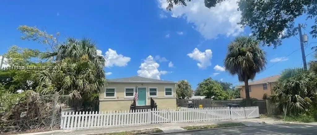 719 9th Street West Palm Beach FL 33401