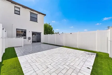 10908 W 32nd Lane Hialeah FL 33018