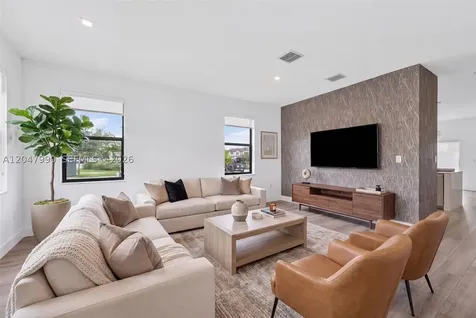 10908 W 32nd Lane Hialeah FL 33018