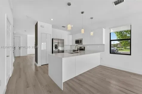 10908 W 32nd Lane Hialeah FL 33018