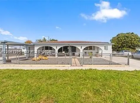 900 W 50th Place Hialeah FL 33012