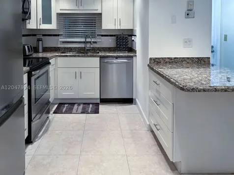 Pembroke Pines FL 33025