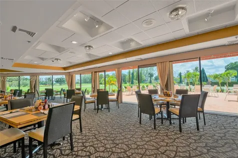 Pembroke Pines FL 33025
