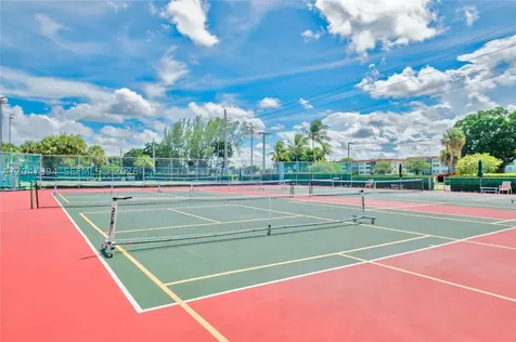 Pembroke Pines FL 33025