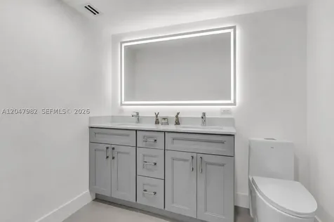 2101 Lucaya Bend Coconut Creek FL 33066