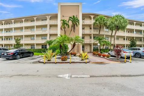 2101 Lucaya Bend Coconut Creek FL 33066