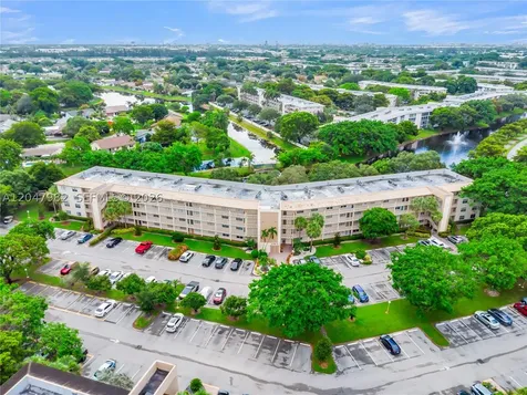 2101 Lucaya Bend Coconut Creek FL 33066