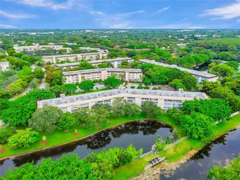2101 Lucaya Bend Coconut Creek FL 33066