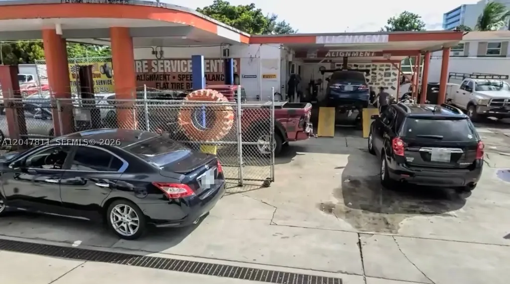 2797 NW 7th Avenue Miami FL 33127