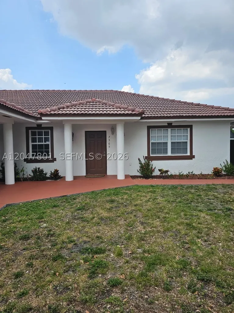 7565 N Augusta Drive Hialeah FL 33015
