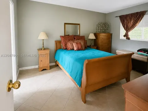 4700 NW 35th Street Lauderdale Lakes FL 33319