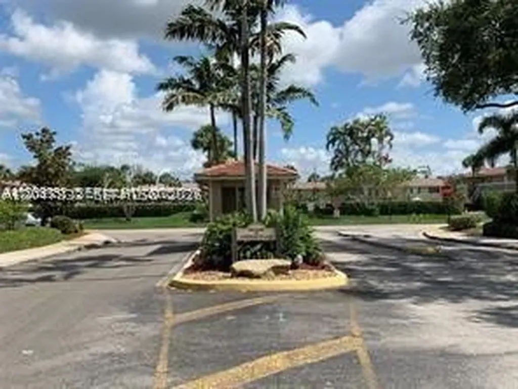 10116 Twin Lakes Drive Coral Springs FL 33071