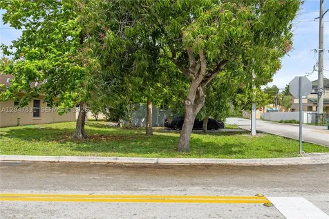 2901 NW 9th Court Fort Lauderdale FL 33311