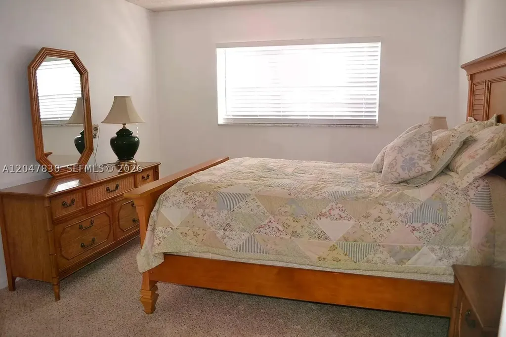 9855 Sandalfoot Boulevard Boca Raton FL 33428