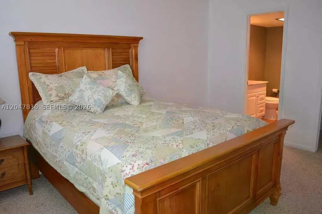 9855 Sandalfoot Boulevard Boca Raton FL 33428