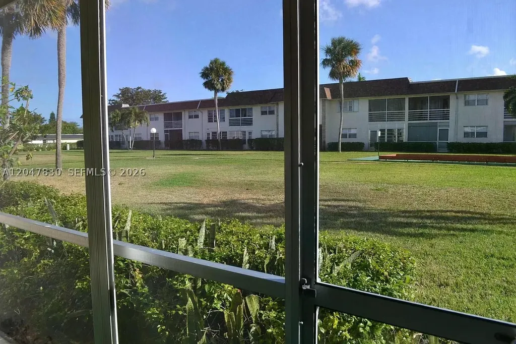 9855 Sandalfoot Boulevard Boca Raton FL 33428