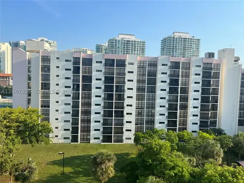 17011 N Bay Road Sunny Isles Beach FL 33160