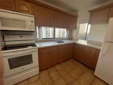17011 N Bay Road Sunny Isles Beach FL 33160