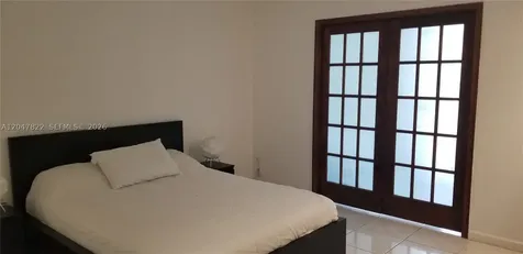 5401 Collins Avenue Miami Beach FL 33140