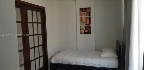 5401 Collins Avenue Miami Beach FL 33140