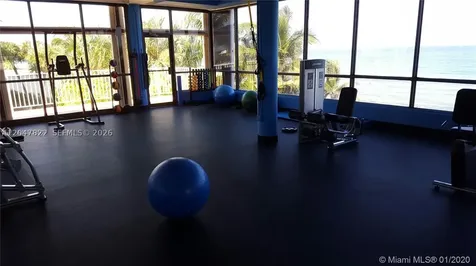 5401 Collins Avenue Miami Beach FL 33140