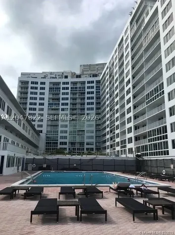 5401 Collins Avenue Miami Beach FL 33140