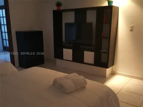 5401 Collins Avenue Miami Beach FL 33140