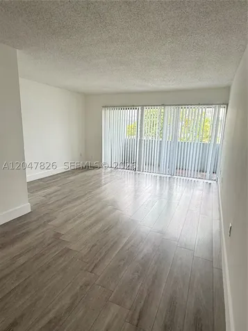 9367 Fontainebleau Boulevard Miami FL 33172