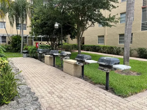 403 NW 68th Avenue Plantation FL 33317