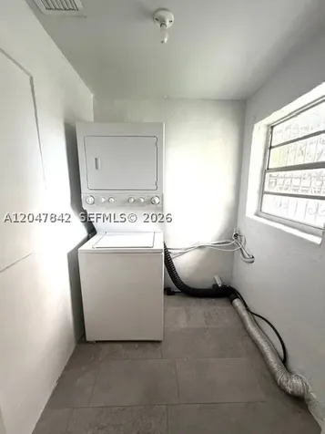 2194 NW 18th Terrace Miami FL 33125