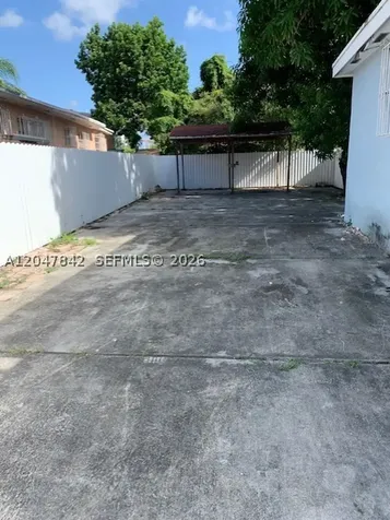 2194 NW 18th Terrace Miami FL 33125