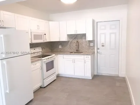 2194 NW 18th Terrace Miami FL 33125