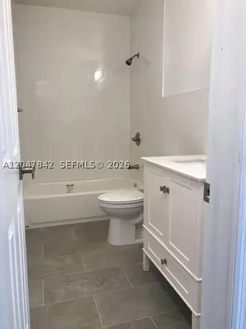 2194 NW 18th Terrace Miami FL 33125