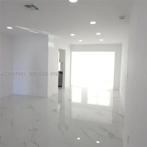4404 NW 46th Way Tamarac FL 33319