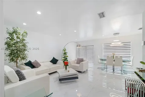 8668 NW 2nd Terrace Miami FL 33126