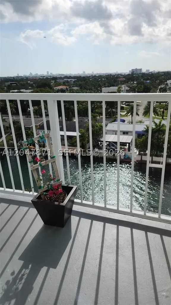 2000 NE 135th Street North Miami FL 33181