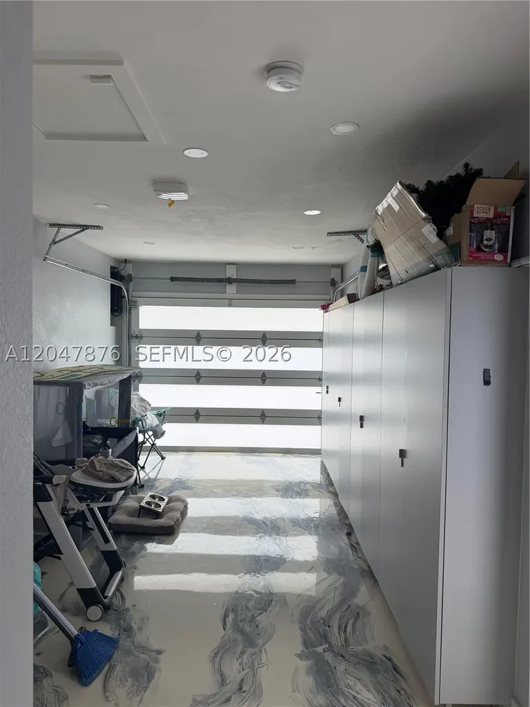 7525 Roosevelt Street Hollywood FL 33024
