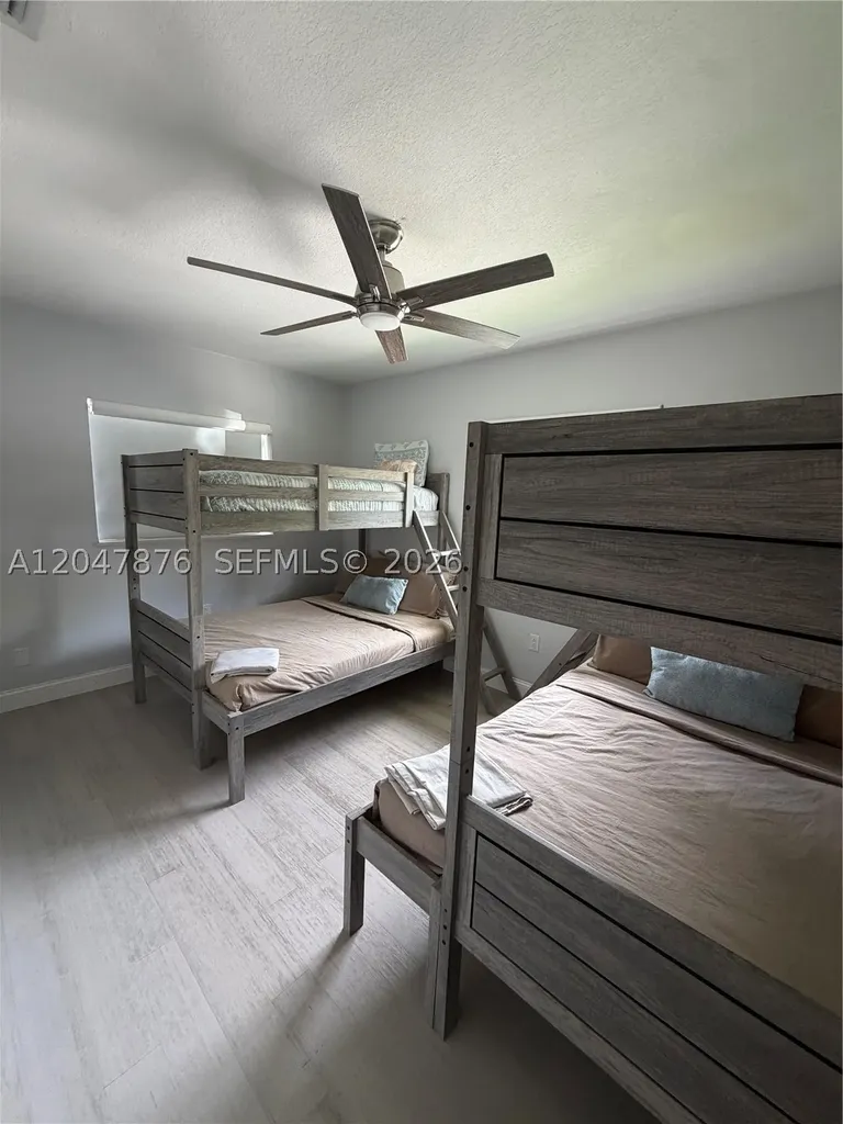 7525 Roosevelt Street Hollywood FL 33024