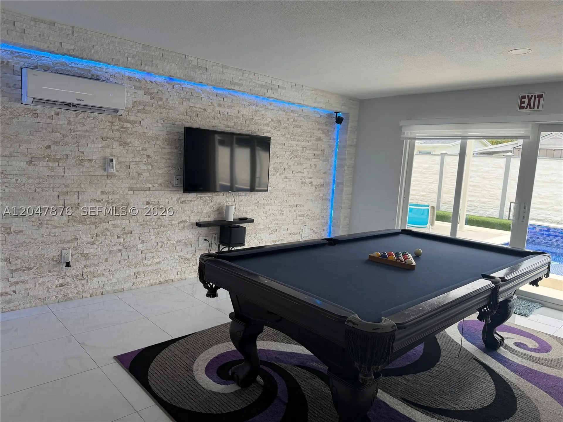 7525 Roosevelt Street Hollywood FL 33024